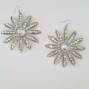 GASOLINE GLAMOUR RHINESTONE daisy earrings 🌼🌼🌼